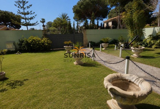 Villa · Herverkoop - Orihuela Costa · Alicante · Spanje