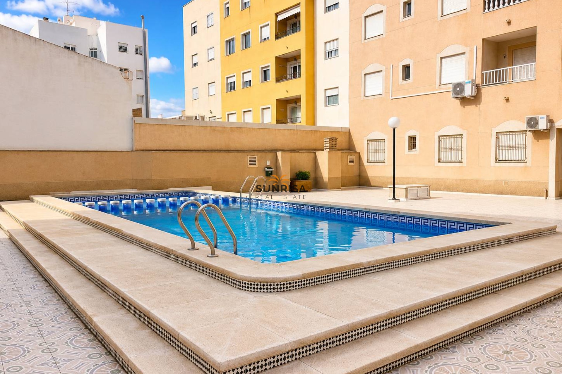 Resale - Apartment - Torrevieja