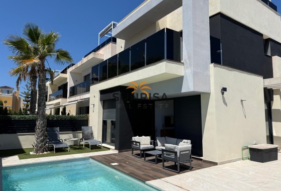 Villa · Reventa - Orihuela Costa · Alicante · España
