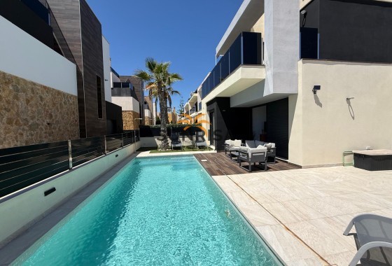 Villa · Reventa - Orihuela Costa · Alicante · España