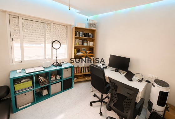 Apartment · Resale - Torrevieja · Alicante · Spain