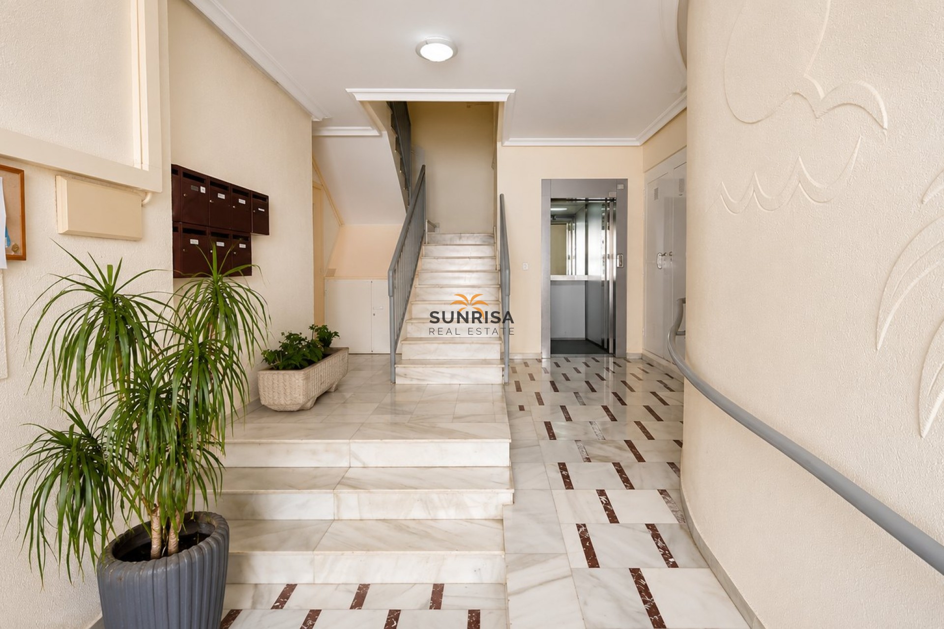 Resale - Apartment - Torrevieja