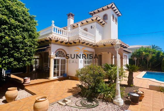 Villa · Reventa - Orihuela Costa · Alicante · España