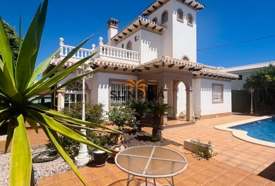Villa · Reventa - Orihuela Costa · Alicante · España