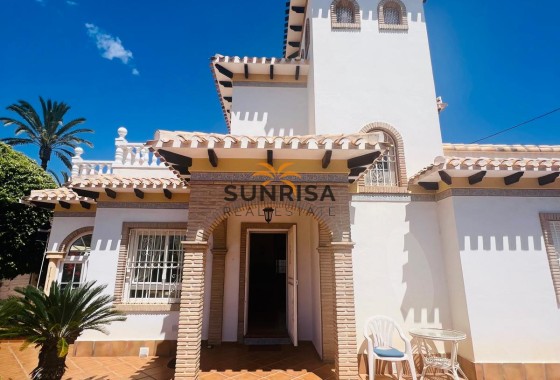 Villa · Reventa - Orihuela Costa · Alicante · España