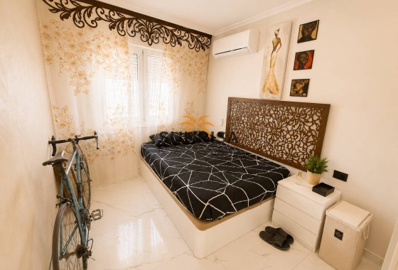 Apartamento · Reventa - Torrevieja · Alicante · España