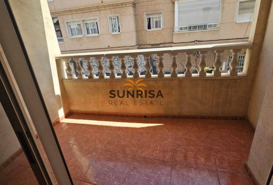 Apartamento · Reventa - Torrevieja · Alicante · España