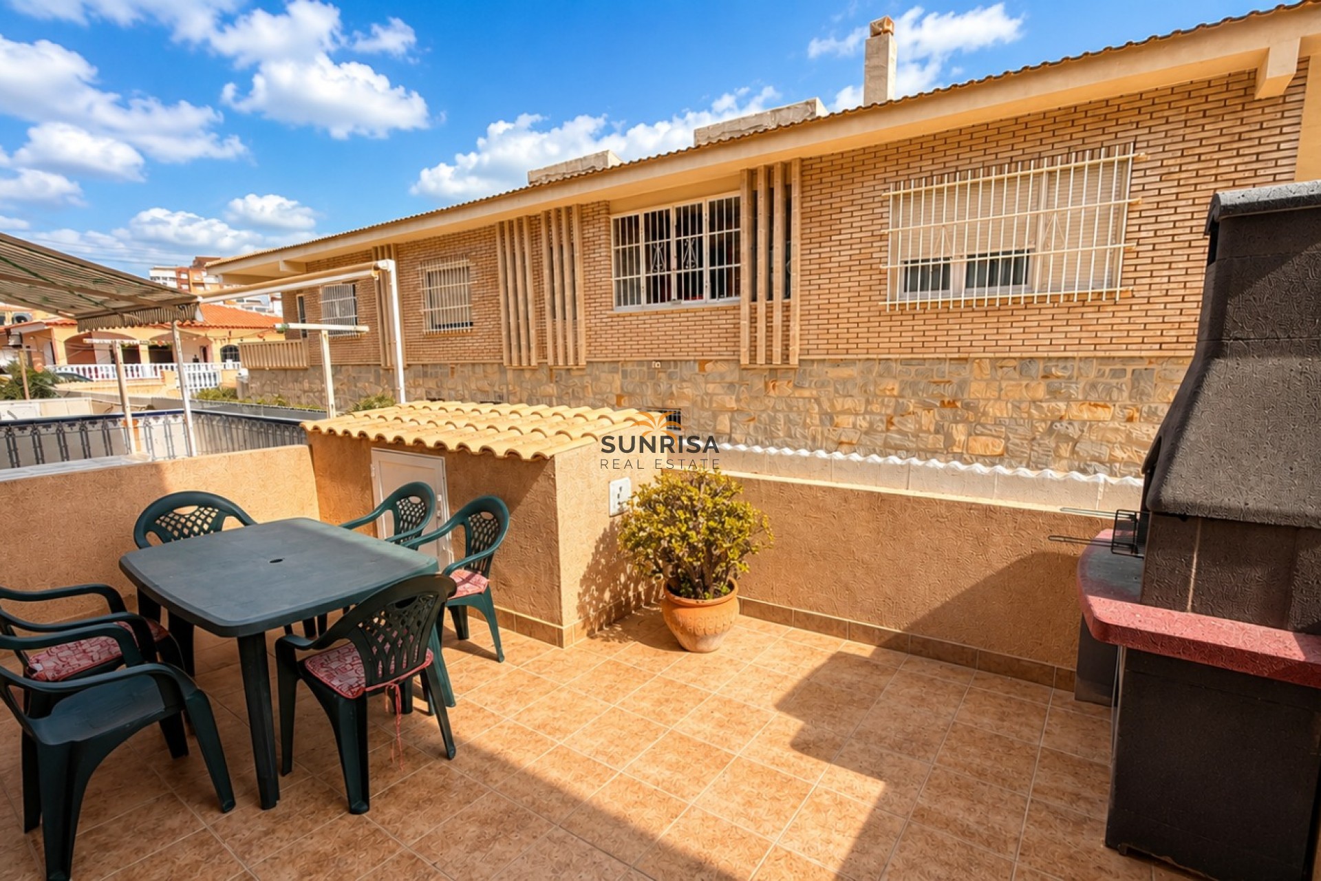 Resale - Bungalow - Torrevieja