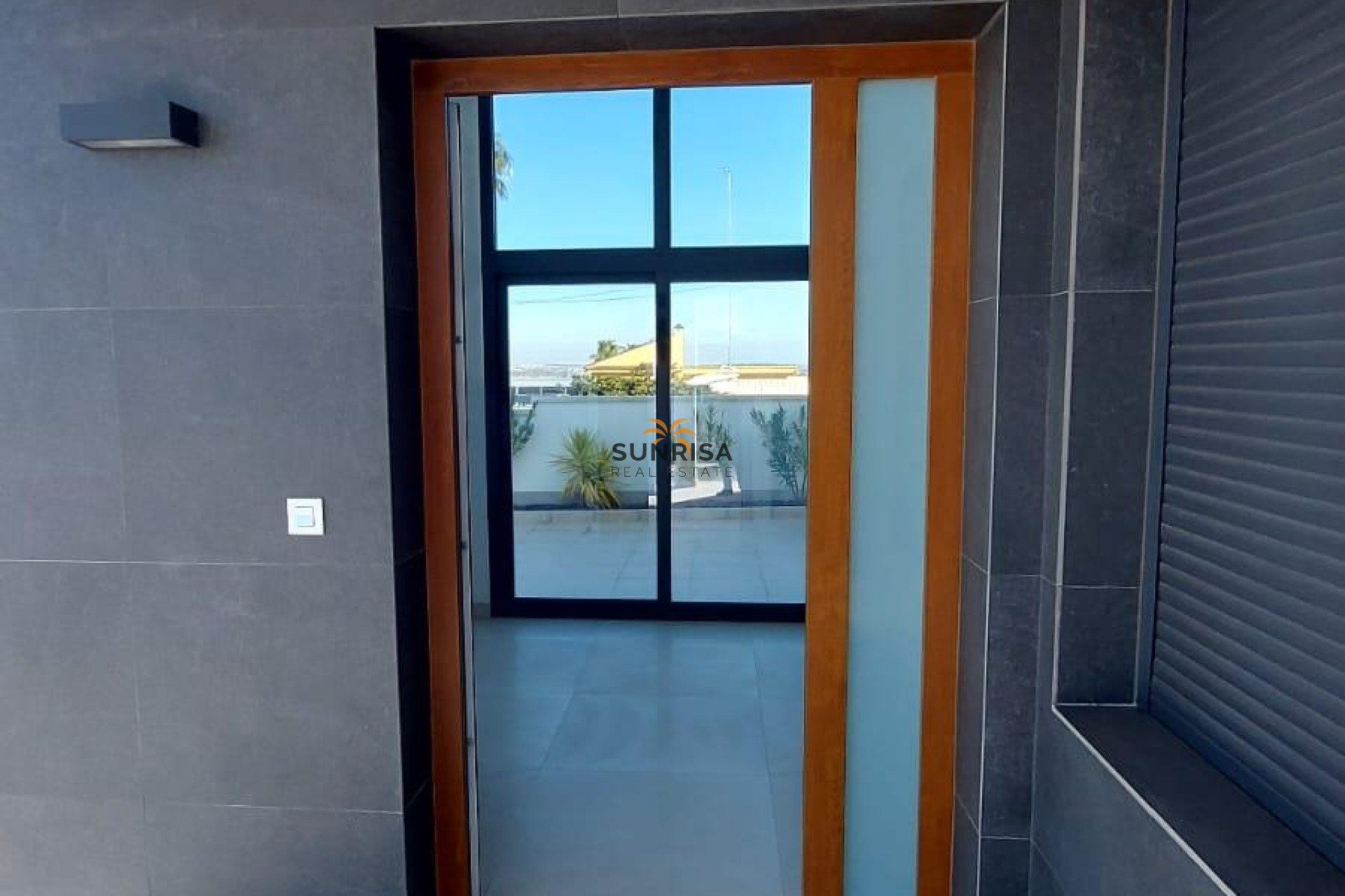 Resale - House - Torrevieja