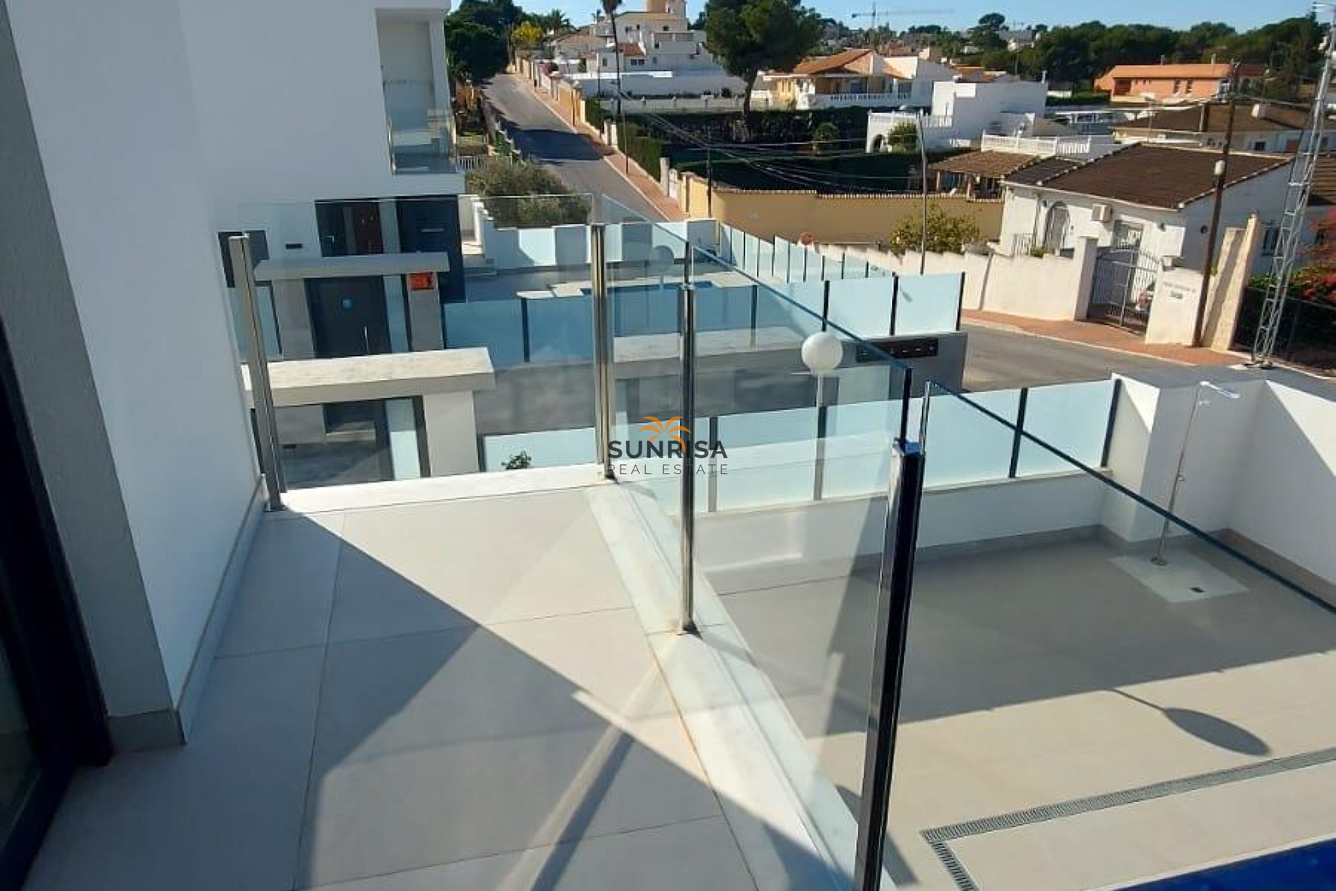 Resale - House - Torrevieja