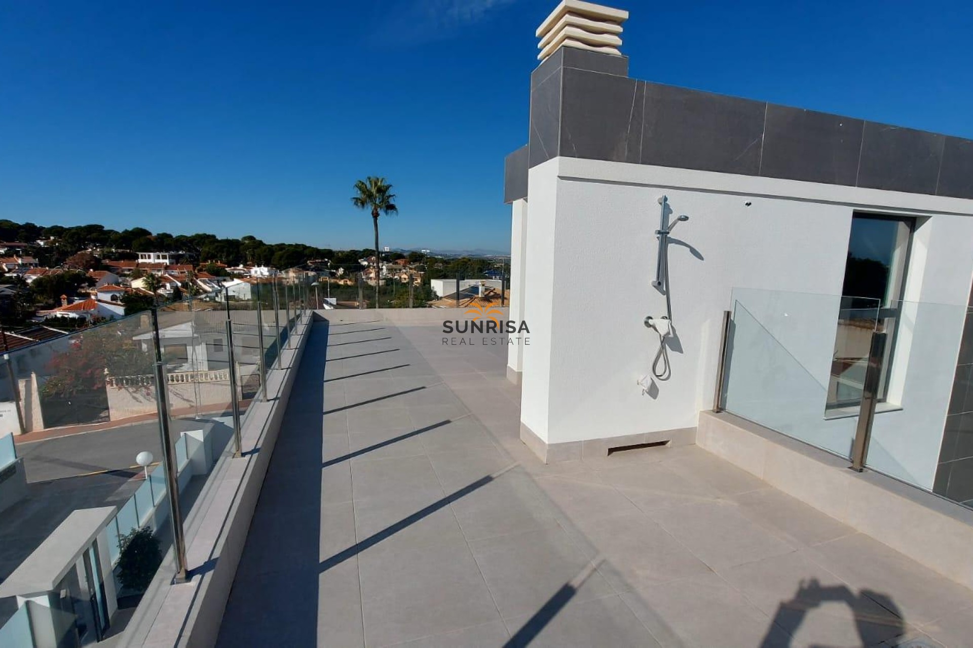 Resale - House - Torrevieja