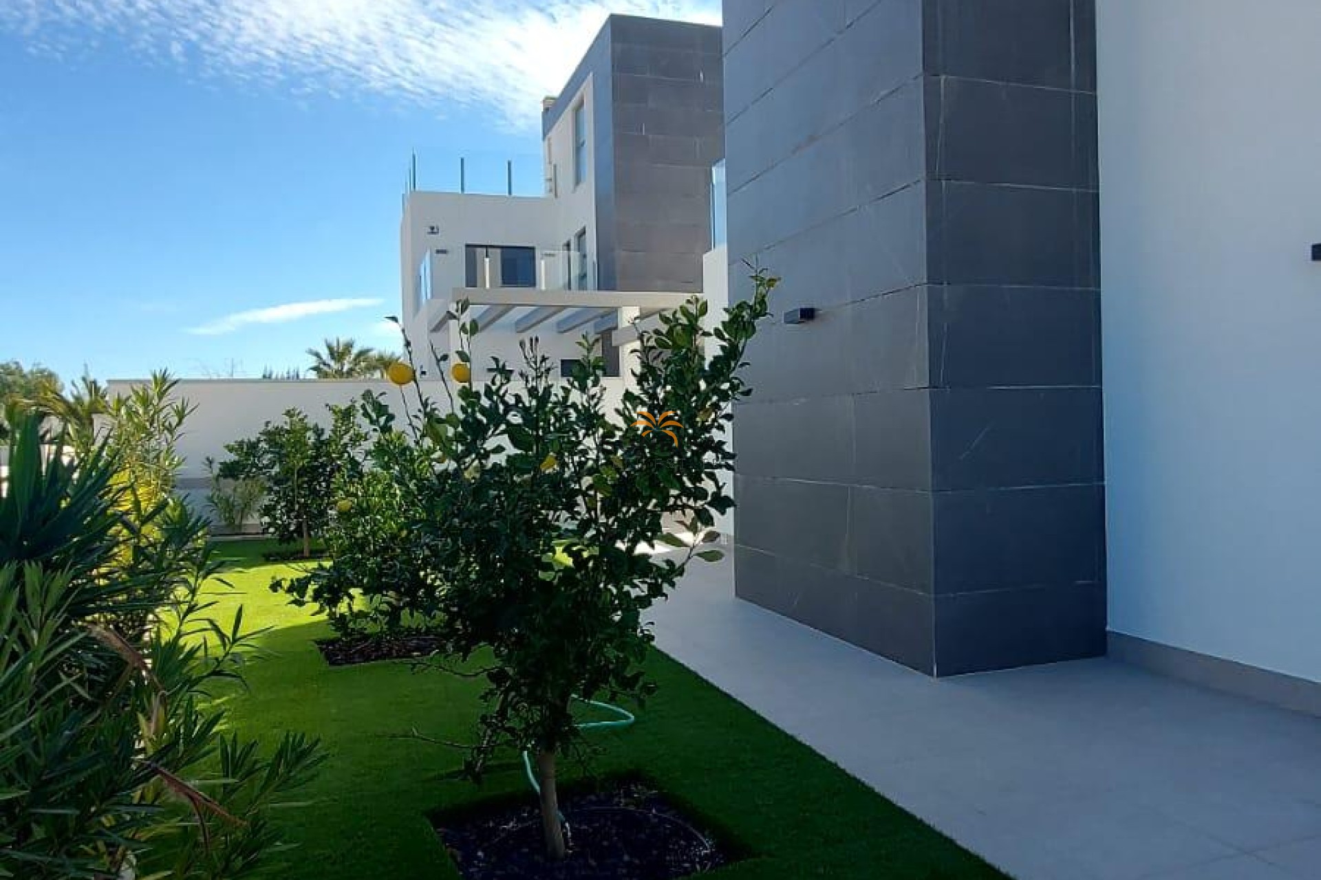 Resale - House - Torrevieja