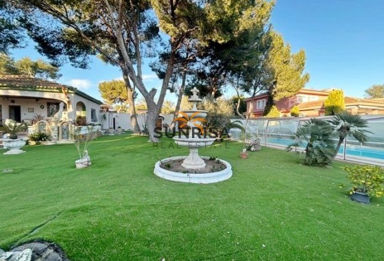Villa · Revente - Dehesa de Campoamor · Alicante · Espagne
