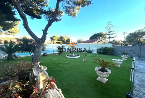 Villa · Revente - Dehesa de Campoamor · Alicante · Espagne