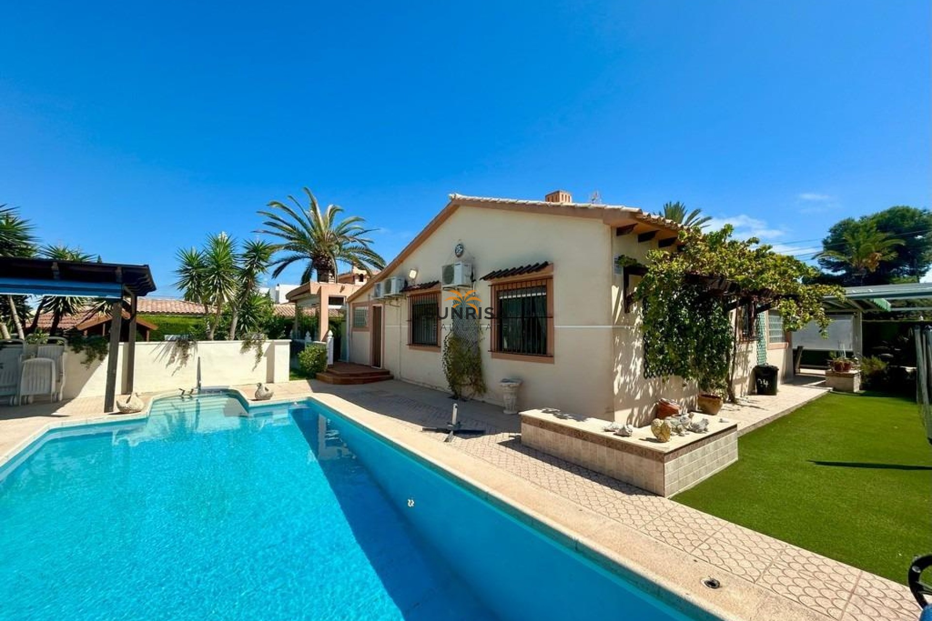 Herverkoop - Villa - Orihuela Costa