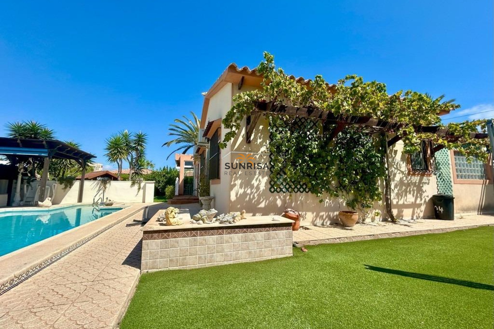 Herverkoop - Villa - Orihuela Costa