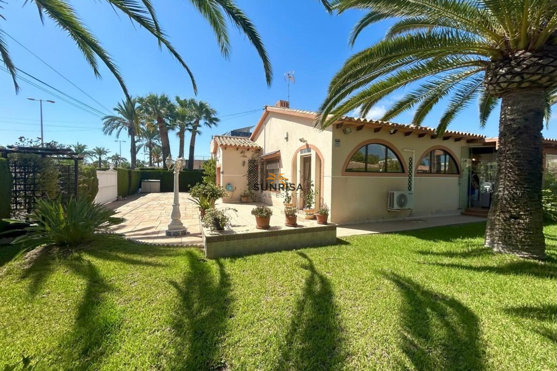 Herverkoop - Villa - Orihuela Costa
