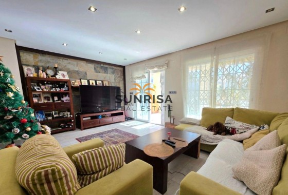 Villa · Revente - Dehesa de Campoamor · Alicante · Espagne