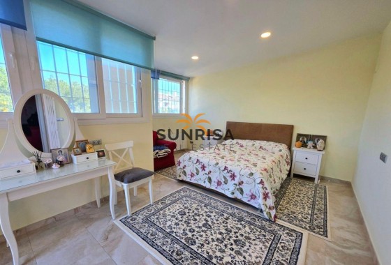 Villa · Revente - Dehesa de Campoamor · Alicante · Espagne