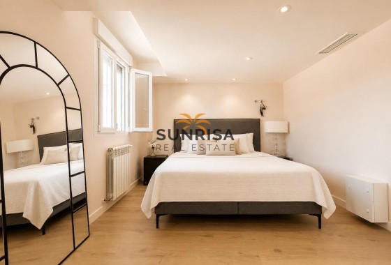 Villa · Revente - Dehesa de Campoamor · Alicante · Espagne