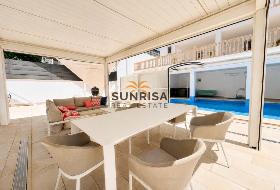 Villa · Revente - Dehesa de Campoamor · Alicante · Espagne