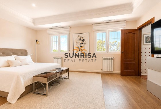 Villa · Revente - Dehesa de Campoamor · Alicante · Espagne
