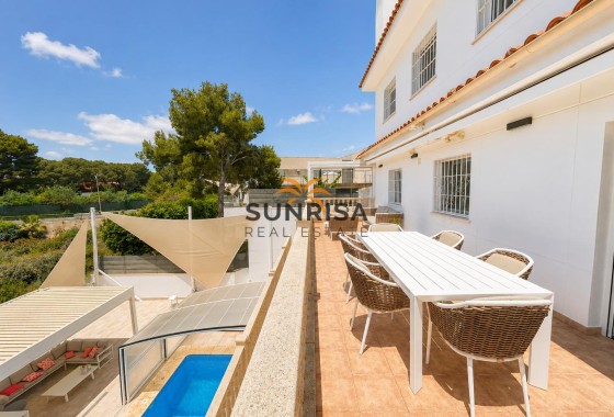 Villa · Revente - Dehesa de Campoamor · Alicante · Espagne