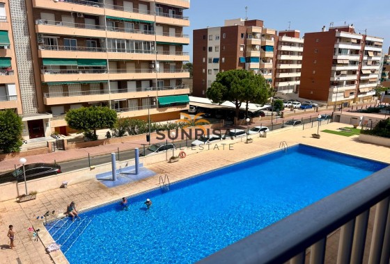 Apartamento · Reventa - Torrevieja · Punta Prima · Alicante · España