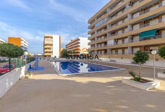 Apartamento · Reventa - Torrevieja · Punta Prima · Alicante · España