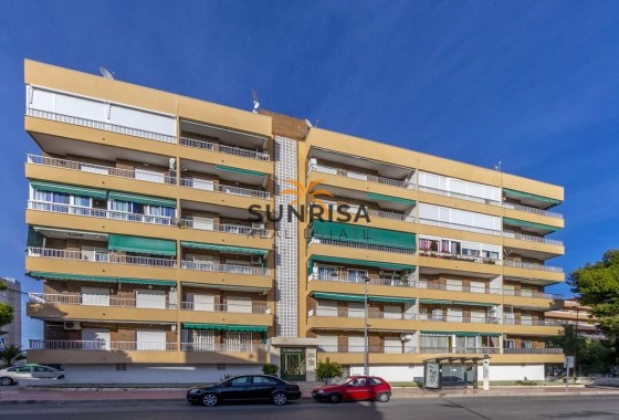 Apartamento · Reventa - Torrevieja · Punta Prima · Alicante · España