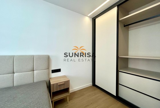 Apartamento · Reventa - Torrevieja · Punta Prima · Alicante · España