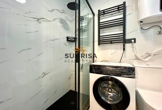 Apartamento · Reventa - Torrevieja · Punta Prima · Alicante · España