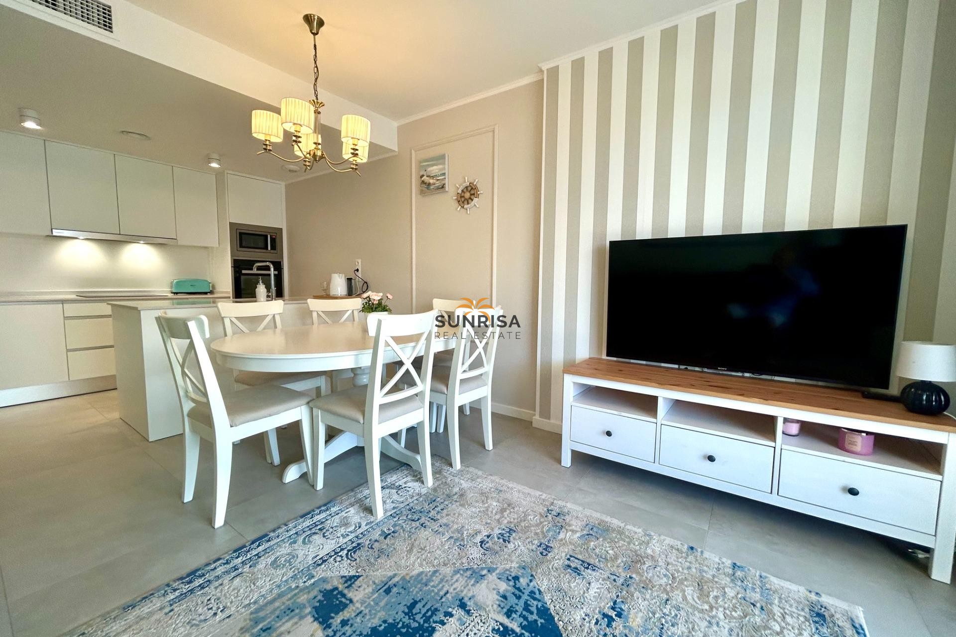Resale - Apartment - Dehesa de Campoamor