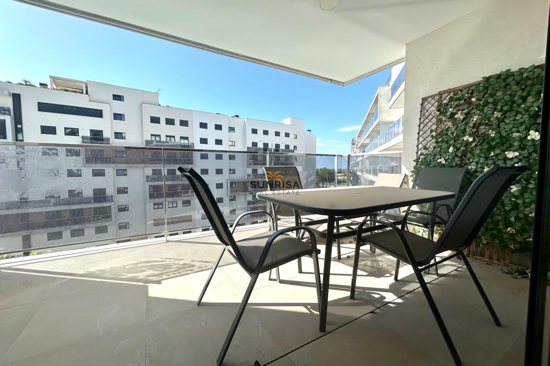 Resale - Apartment - Dehesa de Campoamor