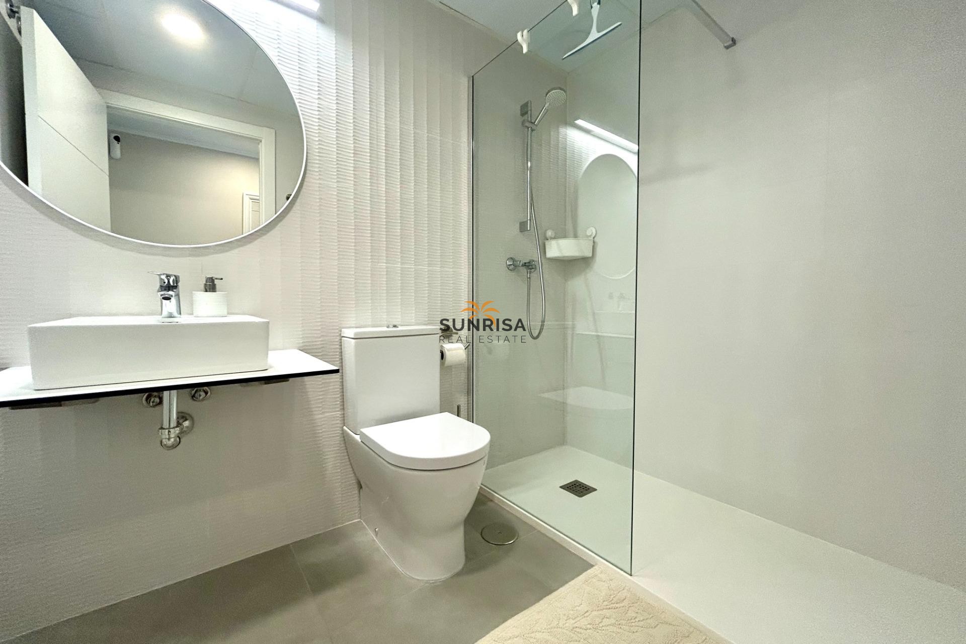 Resale - Apartment - Dehesa de Campoamor