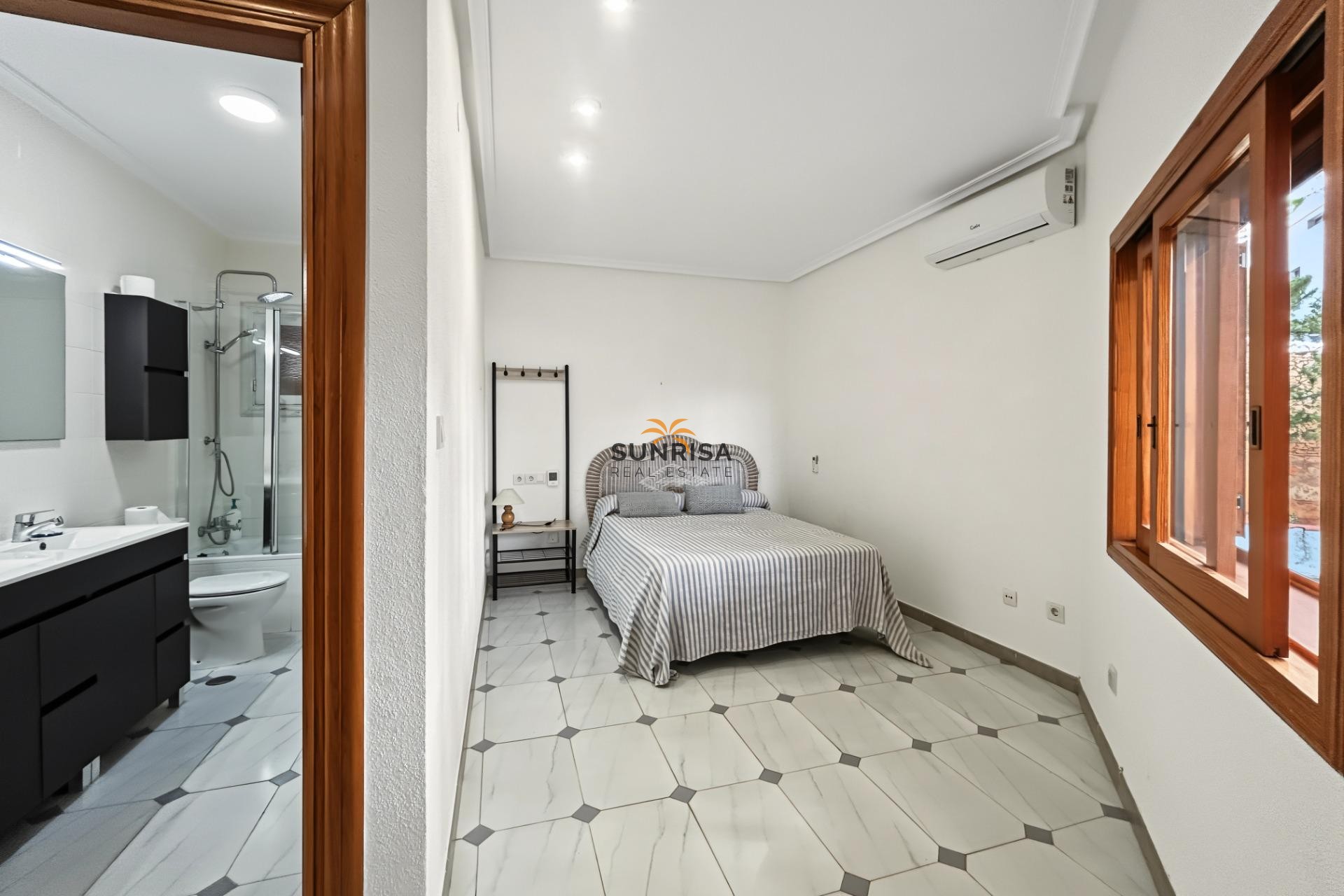 Revente - Villa - Orihuela Costa