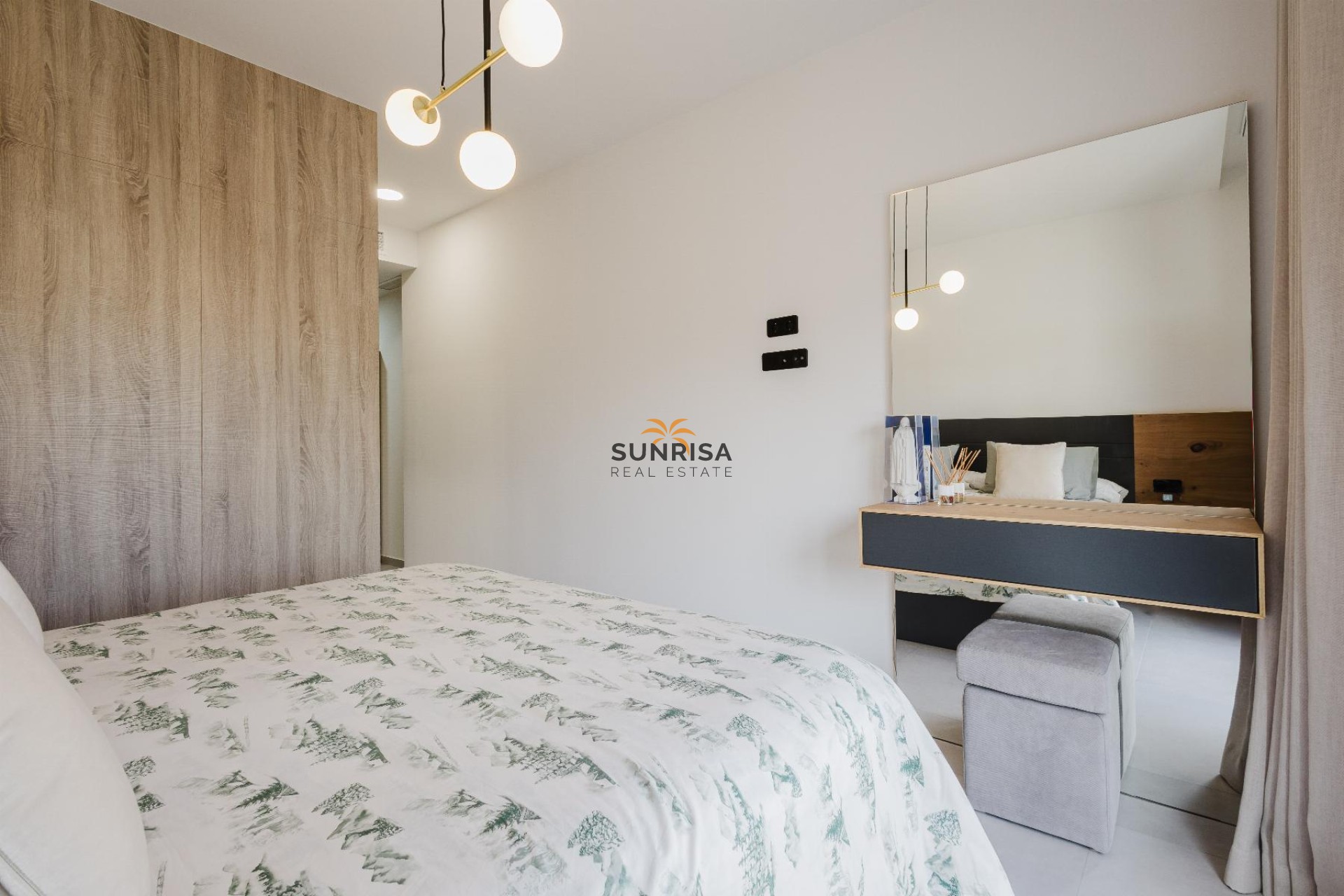 Resale - Villa - Algorfa