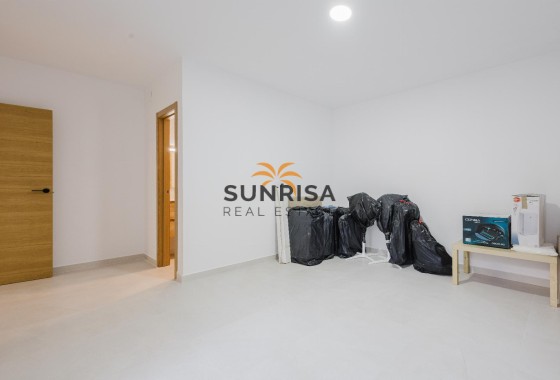 Villa · Revente - Algorfa · Campo de Golf - Algorfa · Alicante · Espagne