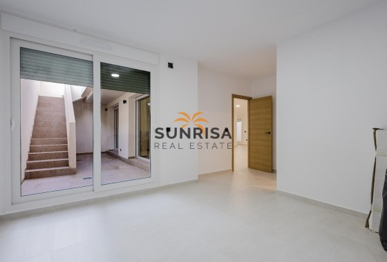 Villa · Revente - Algorfa · Campo de Golf - Algorfa · Alicante · Espagne