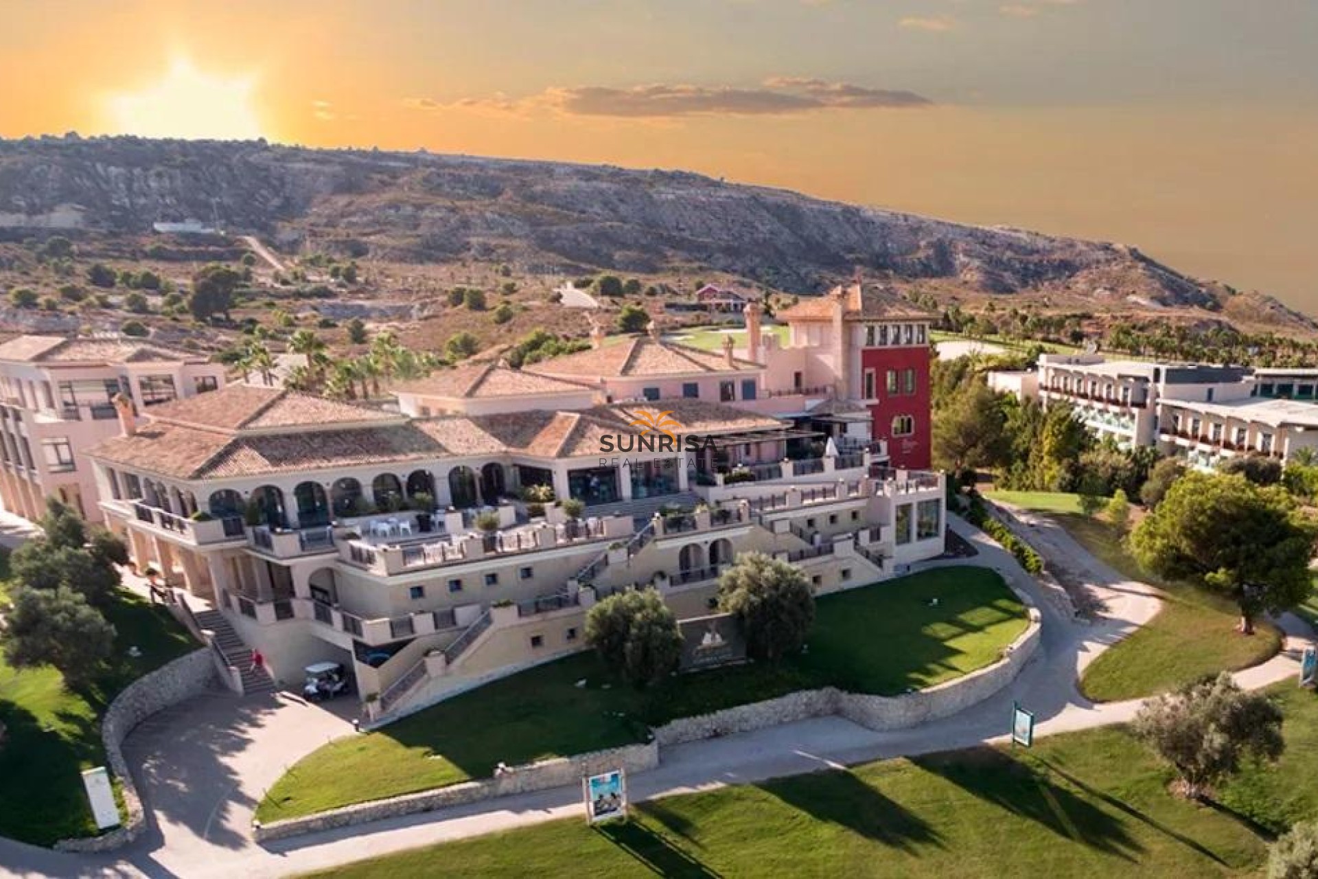 Resale - Villa - Algorfa