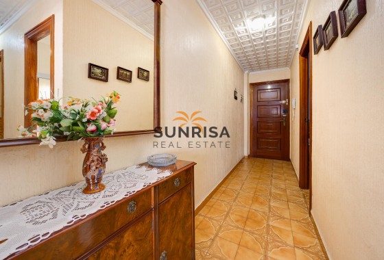 Appartement · Revente - Torrevieja · Playa del Acequión · Alicante · Espagne