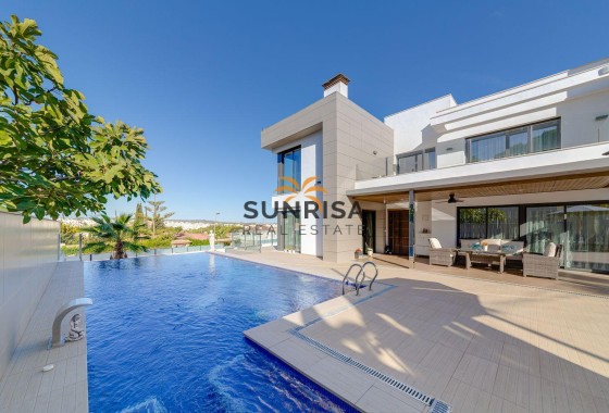 Villa · Resale - Torrevieja · Los Balcones · Alicante · Spain