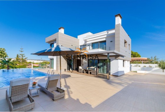 Villa · Resale - Torrevieja · Los Balcones · Alicante · Spain