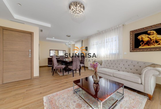 Villa · Resale - Torrevieja · Los Balcones · Alicante · Spain