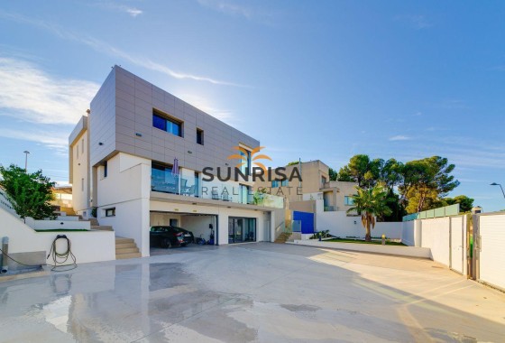 Villa · Resale - Torrevieja · Los Balcones · Alicante · Spain