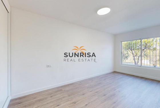 Bungalow · Revente - Orihuela Costa · Villamartín · Alicante · Espagne