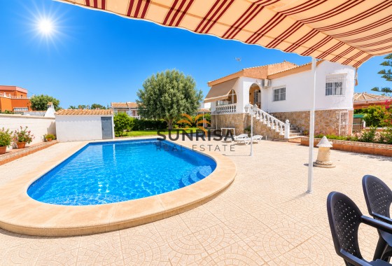 Villa · Resale - Torrevieja · La siesta · Alicante · Spain