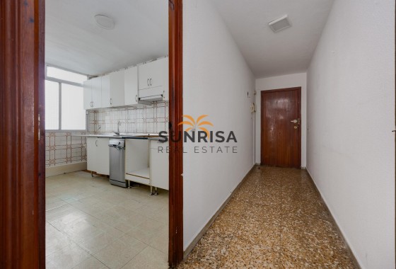 Apartment · Resale - Torrevieja · Playa del Acequión · Alicante · Spain