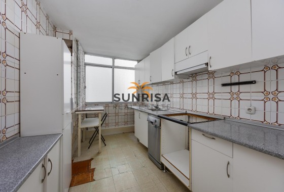 Apartment · Resale - Torrevieja · Playa del Acequión · Alicante · Spain