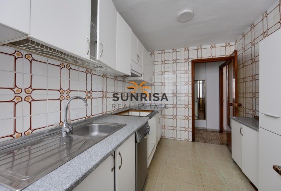 Apartment · Resale - Torrevieja · Playa del Acequión · Alicante · Spain